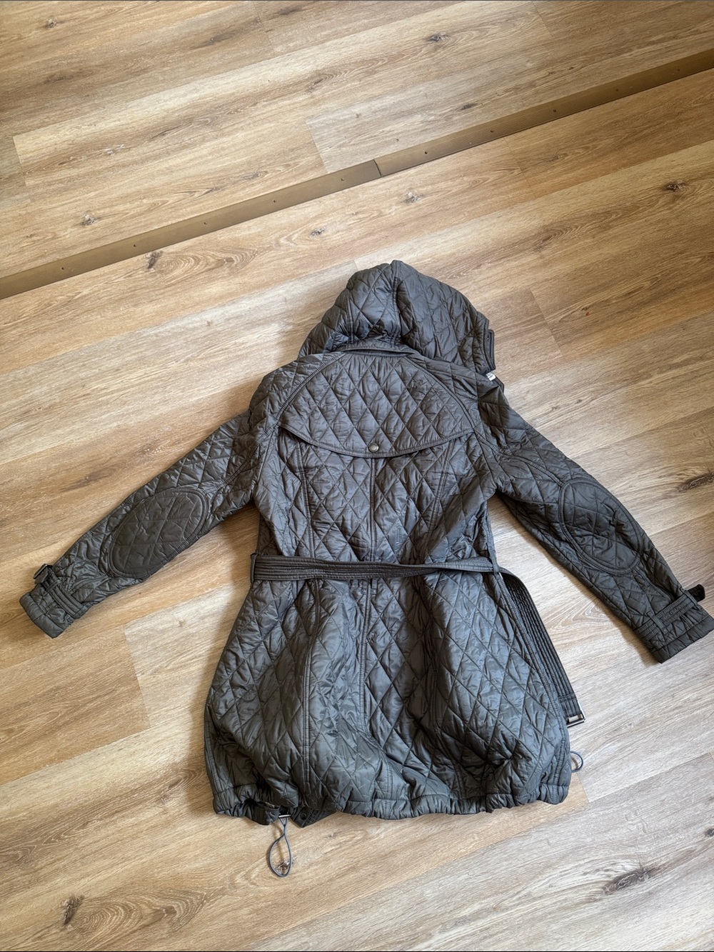 Burberry Baughton Quilted Coat - Picture 5 of 8